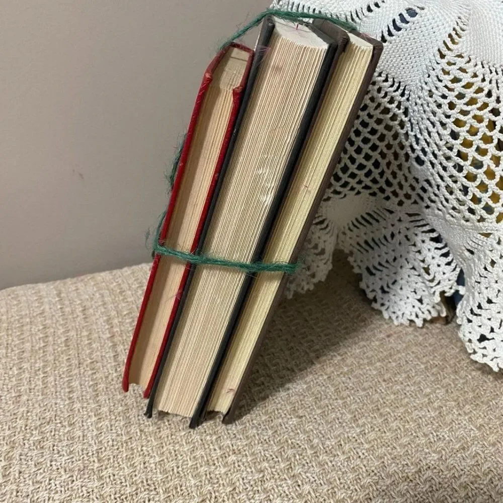 Vintage Book Stack‎ Decor